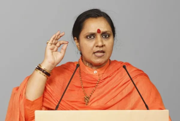 Yati Maa Chetananand Saraswatiji renounces body