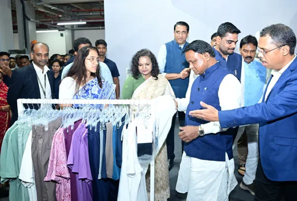 କଟକ ର ରାମଦାସପୁରରେ ପେଜ୍ ଇଣ୍ଡଷ୍ଟ୍ରିଜ୍‌ର ଆପାରେଲ୍ ୟୁନିଟ୍ ଉଦ୍‌ଘାଟିତ - ରାଜ୍ୟରେ ଶିଳ୍ପାୟନ ଓ ନିଯୁକ୍ତିରେ ନୂଆ ଅଧ୍ୟାୟ