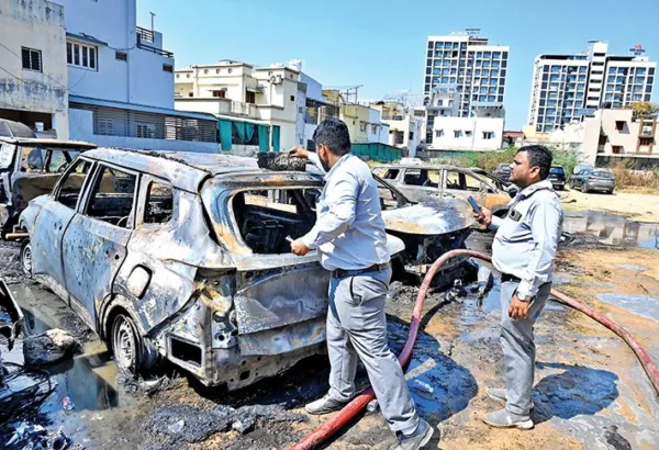 Fire at parking plot near Science City guts 6 vehiclesBlaze breaks out in open parking area opposite Mangaldeep Apartments; firefighters bring it under control in 30 minutes