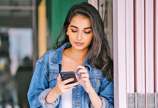 Why social media hits teens harderStudy shows developing reward systems makes adolescents more vulnerable to addiction