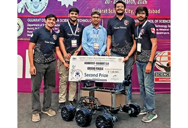 Nirma Uni team bags  2nd place at ROBOFEST