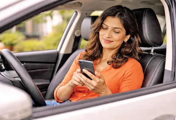 Decoding the 'parked car pause'Experts suggest lingering in your car may offer a much-needed emotional and cognitive reset