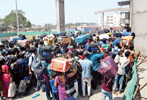 Holiday rush at Udhna rly stnOver 21k board trains to UP, Bihar on Sun as wedding season, vacations begin