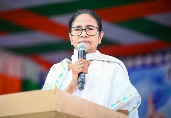 "BJP wants to forcefully rig election": Mamata Banerjee alleges violence in West Bengal phase-2 voting