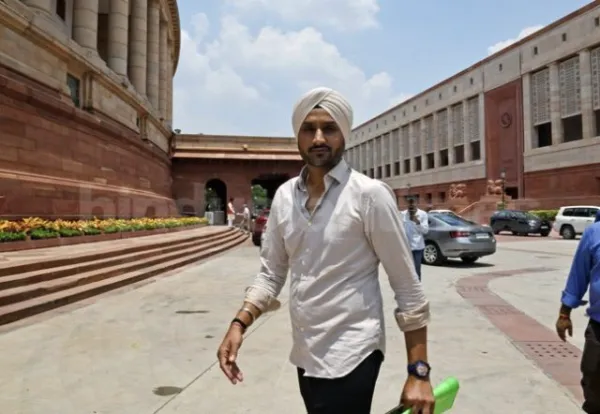High Court questions deployment of 23 cops for Harbhajan Singh's security