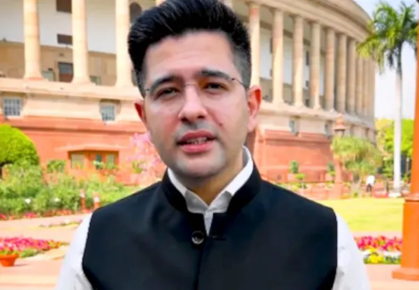 राघव चड्ढा ने दिया आप को मुह तोड़ जवाब, बोले- 'घायल हूं, इसलिए घातक हूं।'