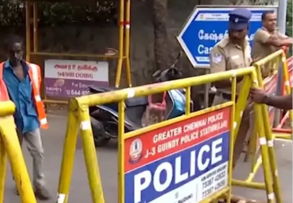 விஜய் இல்லத்தில் போலீசார் குவிப்பு