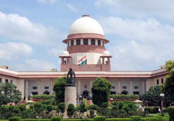 SC grants interim bail to Gujarat journalist in money laundering case