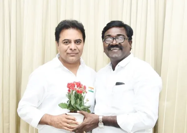 ఖమ్మం నగరాన్ని మరింత అభివృద్ధి చేయాలి: కేటీఆర్‌