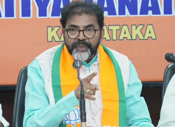 ಮಲ್ಲಿಕಾರ್ಜುನ ಖರ್ಗೆಯವರೇ ನಾಲಿಗೆ ಹದ್ದುಬಸ್ತಿನಲ್ಲಿ ಇಟ್ಟುಕೊಳ್ಳಿ: MLC ಛಲವಾದಿ ನಾರಾಯಣಸ್ವಾಮಿ