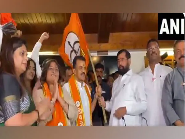 Mumbai: Former Congress leader Sanjay Nirupam joins Shiv Sena along with his wife, daughter