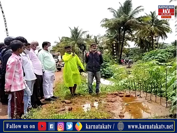 ಕಲುಷಿತ ನೀರಿನಿಂದ ಬೆಳೆ ಹಾಳಾಗುತ್ತಿದೆ ಪರಿಹಾರ ನೀಡಿ..