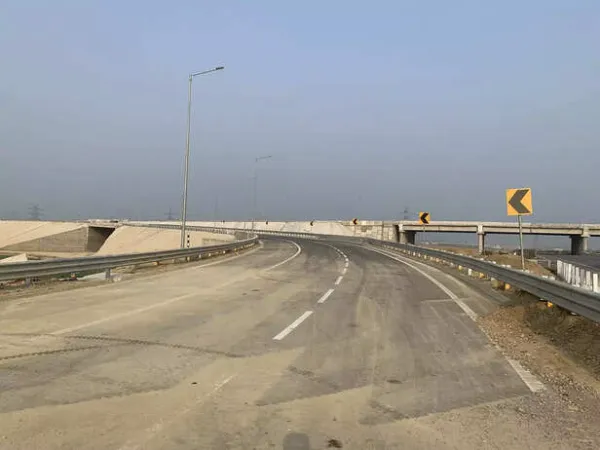Ganga Expressway interchange with Agra-Lucknow Expressway nears completion in Unnao