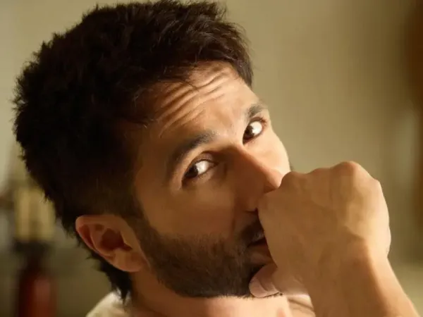 Which Star Couple Tried To Destroy Shahid Kapoor?