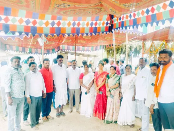 అన్నదాన కార్యక్రమంలో మజ్జిగ పంపిణీ