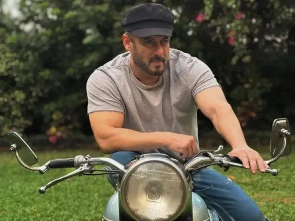 5000 Screens, Festive Release : Comeback Pakka?