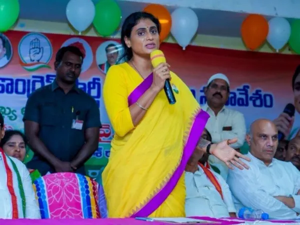 Jagan, KCR Partners in Crime - Sharmila