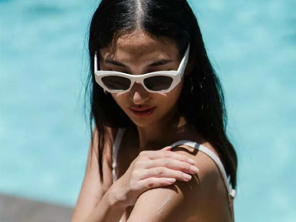 5 Gel-Based Body Sunscreens That Leave Zero Sticky Residue