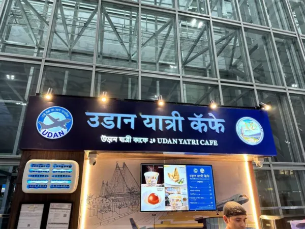 New Airport Cafe: Cheaper Than Street Vendors