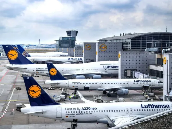 Why Lufthansa Blocks Seat Selection on United Flights