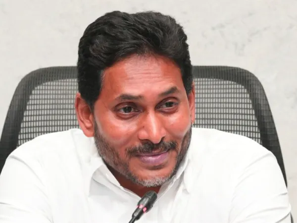 Jagan Halts His Jail Odarpu Yatras!