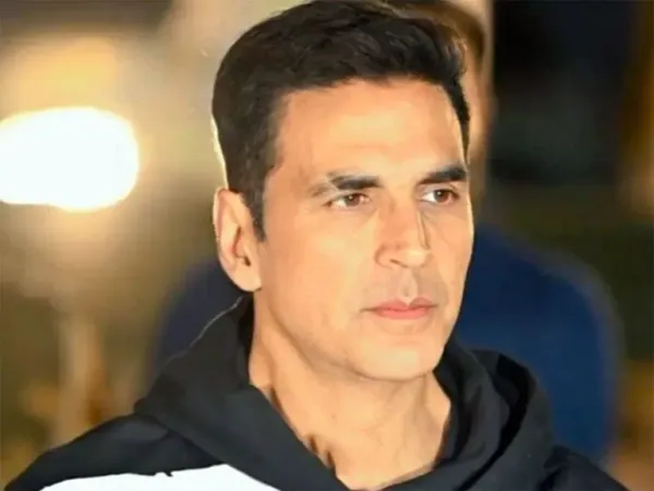 Akshay Finally On Track But Risky Director