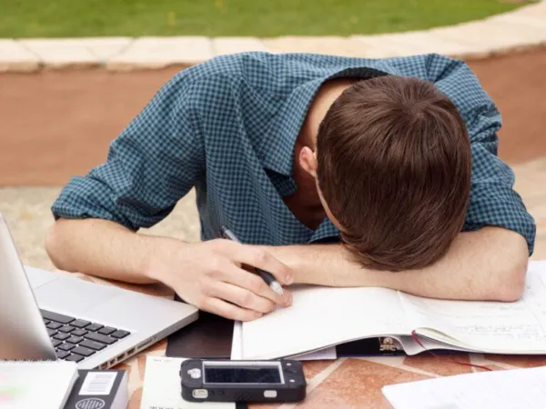 NRI Student Regrets Leaving India: Biggest Scam