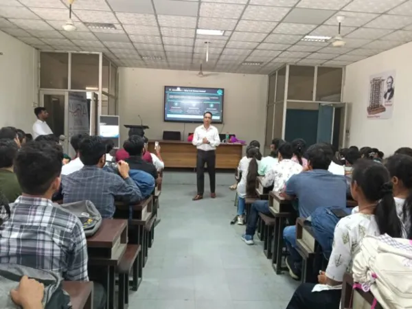 रुहेलखण्ड विश्वविद्यालय के CSIT विभाग के छात्रों की इंटर्नशिप ड्राइव में शानदार सफलता