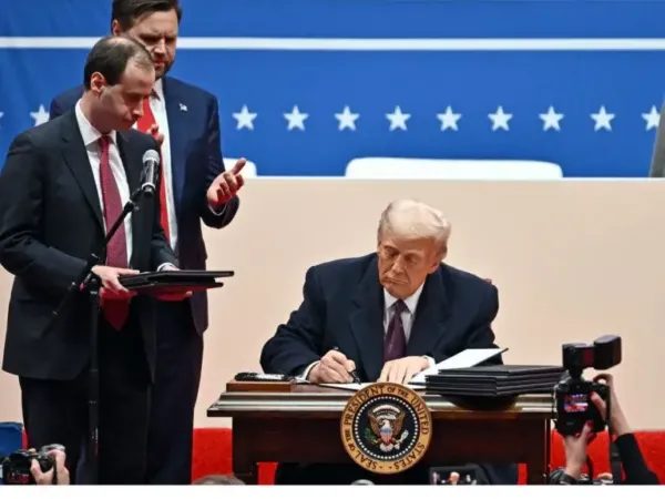 Breaking: Trump Ends Birthright U.S. Citizenship