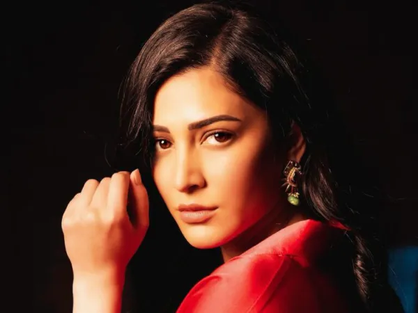 Shruti Haasan Earns Huge Respect From Prabhas Fans