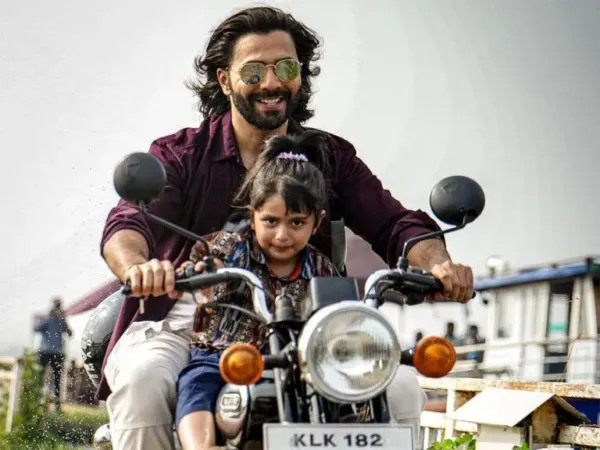 Salman Fans Backstabbing Baby John?