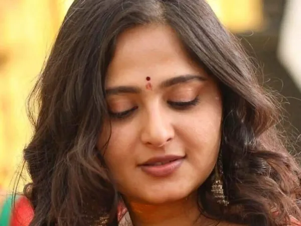 Anushka Shetty, 7 Films: Doesn't Like Public Craze?