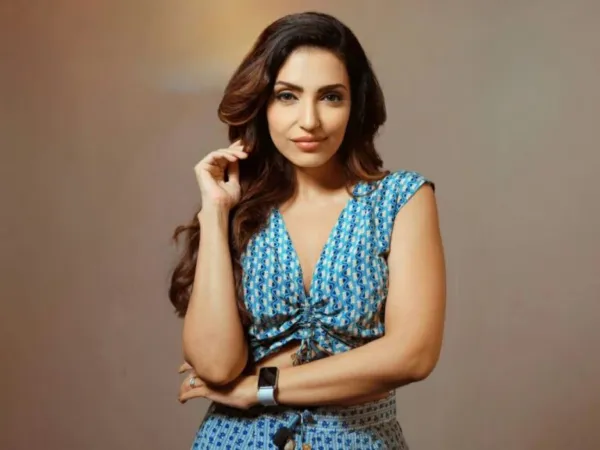 Actress Exposes Top Director's Casting Couch