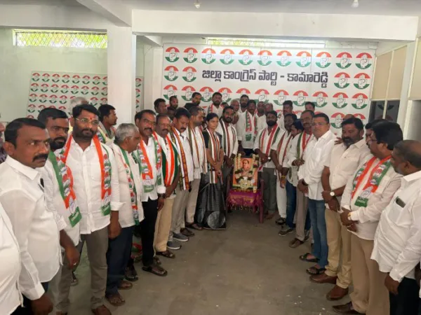 రాజీవ్ గాంధీకి కాంగ్రెస్ నేతల ఘన నివాళులు