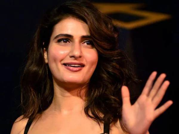 SRK's New Web Series with 2000-Cr Heroine