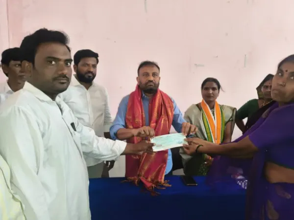 ఎమ్మెల్యే కృషి ఫలితంగా కళ్యాణ లక్ష్మి చెక్కులు మంజూరు