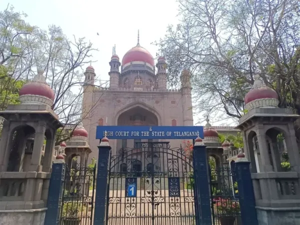 Telangana HC Orders To Stop Work @ HCU