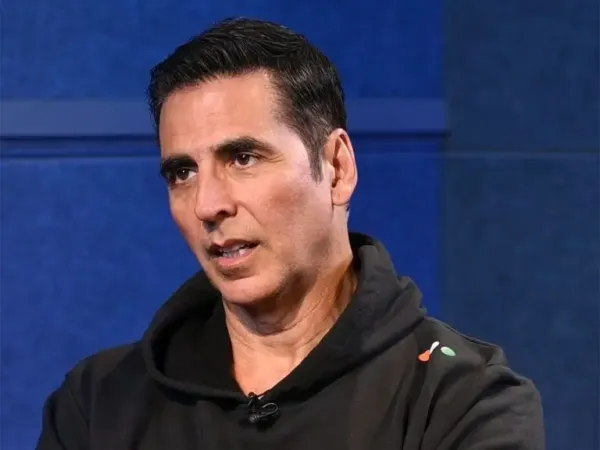 Akshay Looks Defeated: Fans Heartbroken