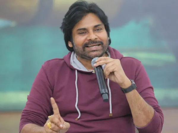 Hari Hara Veeramallu - Full On Political Hungama!