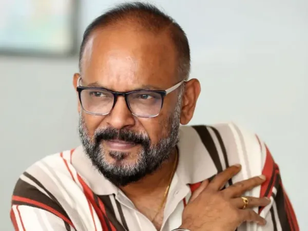 Vijay's Director Still Not Accepting His Blunder