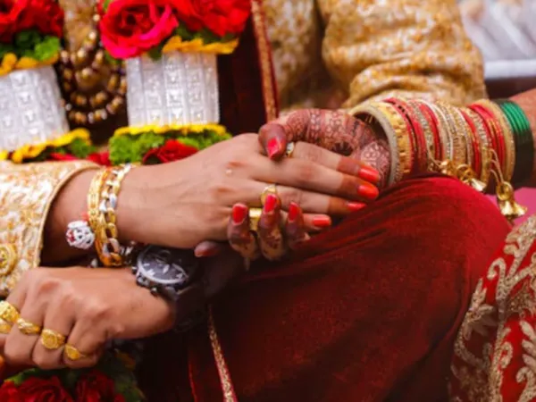 Wedding Twist: Mom Steals Groom and 8.5 Lakh