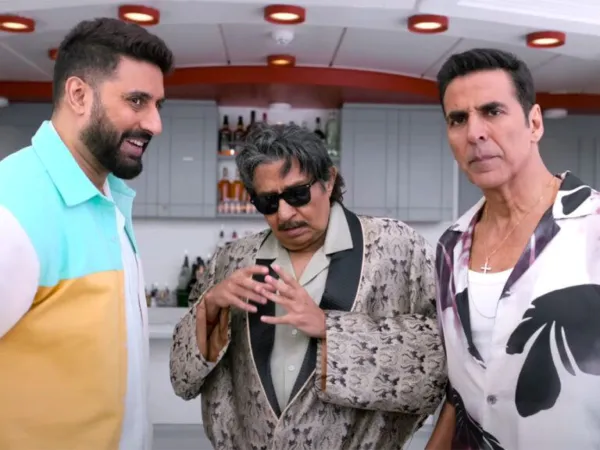 Housefull 5 BO First Monday: Steady or Crash?