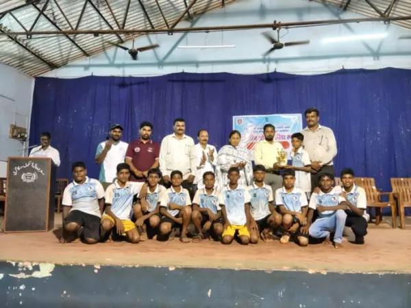 विभागीय थ्रो बॉल स्पर्धेत मिस्त्री हायस्कूलचे यश