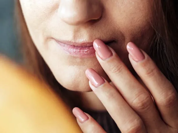 8 Easy DIY Remedies For Dry Chapped Lips