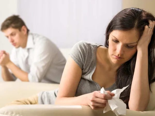 Here's How To Overcome An Anxious Attachment Style In Your Relationship