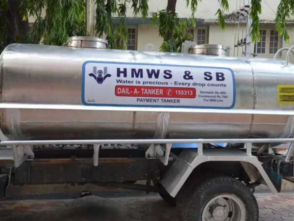 Hyderabad's IT Hub Crisis: Water Tanker Loot at Peaks