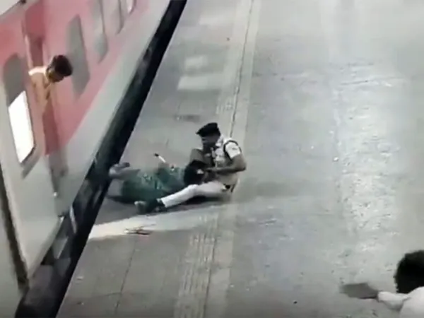 Viral Video: Unbelievable Rescue Just Before Death