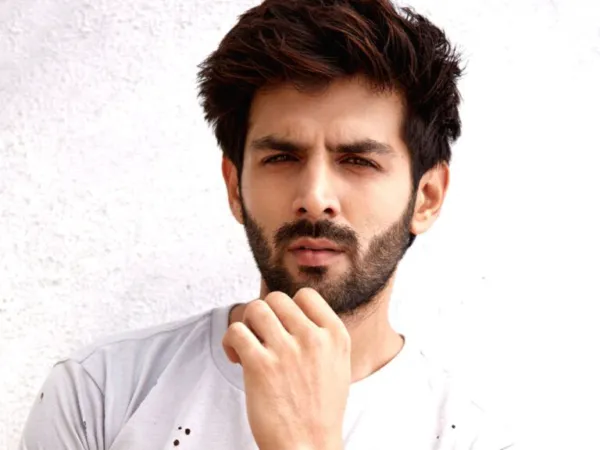 Can Kartik Aaryan Be as Harami as Akshay Kumar?