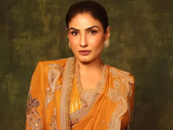 Star Heroine Exposes Hero's Insecure GF