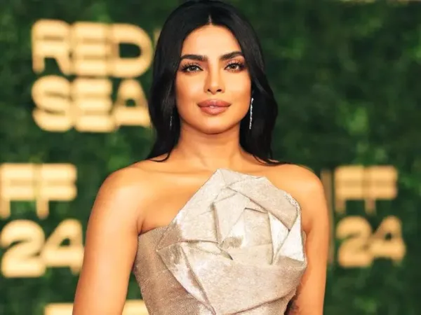 Priyanka Quits: Director Wanted to See Her Panties